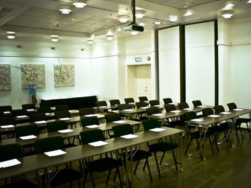 Отель Clarion 4*
